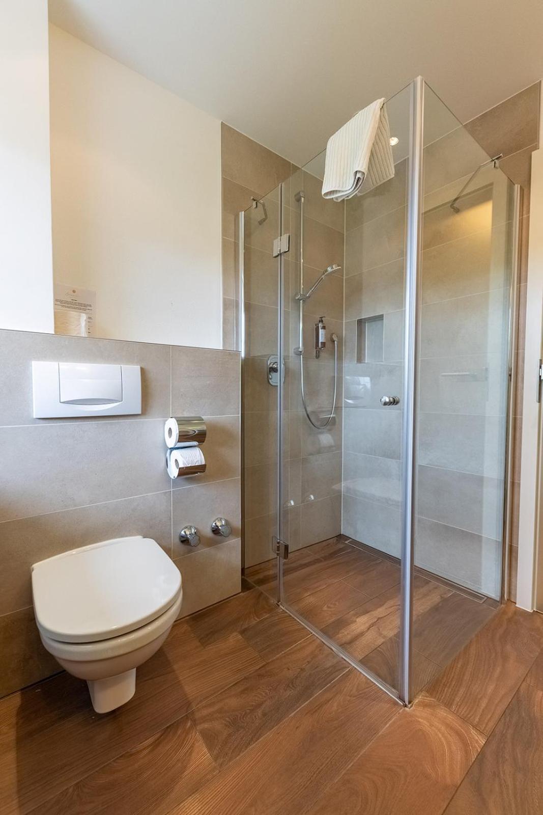 Chiemseestern Vacation & Recreation "Adults Only" Gstadt am Chiemsee Habitación foto
